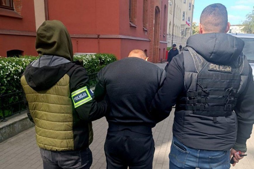 Pod Bydgoszczą mężczyzna atakował nożem i gryzł!